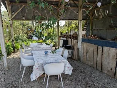 Bed & Breakfast Le Moulin En Route Rose En Grijs, Badkamer En *