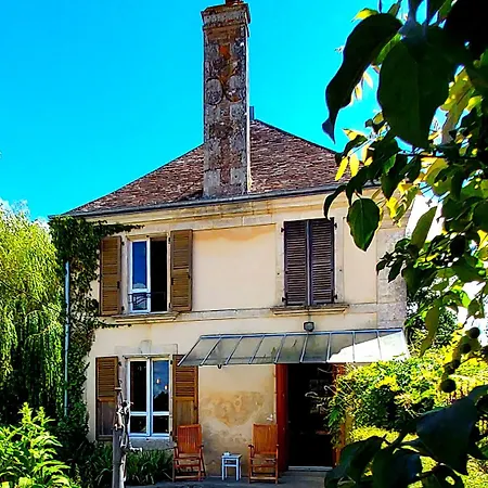 Le Moulin En Route Rose En Grijs, Badkamer En *