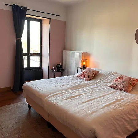 Le Moulin En Route Rose En Grijs, Badkamer En * Bleves