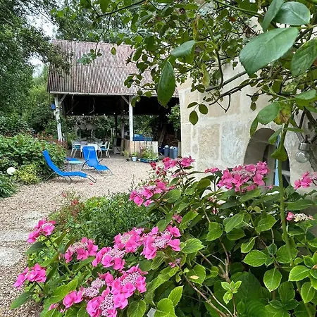 Bed & Breakfast Le Moulin En Route Rose En Grijs, Badkamer En *